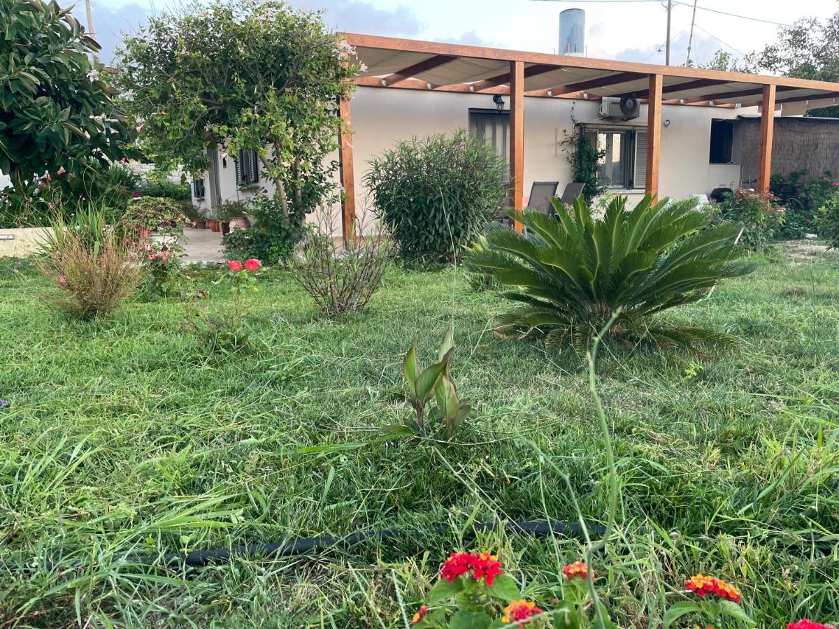 Chrissi'S House With Garden And Sea View Zerviana Villa Kíssamos Eksteriør billede